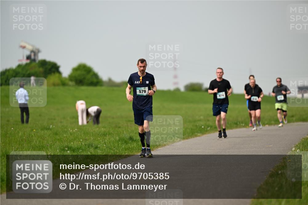 10.05.2026 - 8. Wedeler Halbmarathon Dr. Thomas Lammeyer http://msf.ph/oto/9705385 10.05.2026 11:53:54 Laufen 579, 474 meine-sportfotos.de