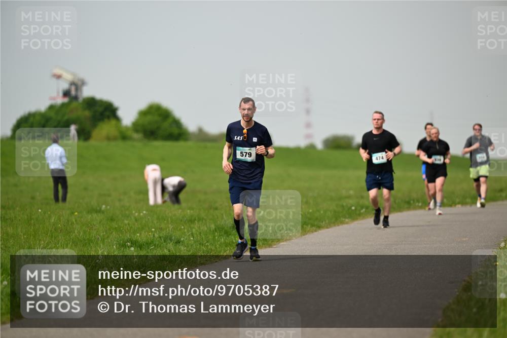 10.05.2026 - 8. Wedeler Halbmarathon Dr. Thomas Lammeyer http://msf.ph/oto/9705387 10.05.2026 11:53:54 Laufen 579, 474 meine-sportfotos.de