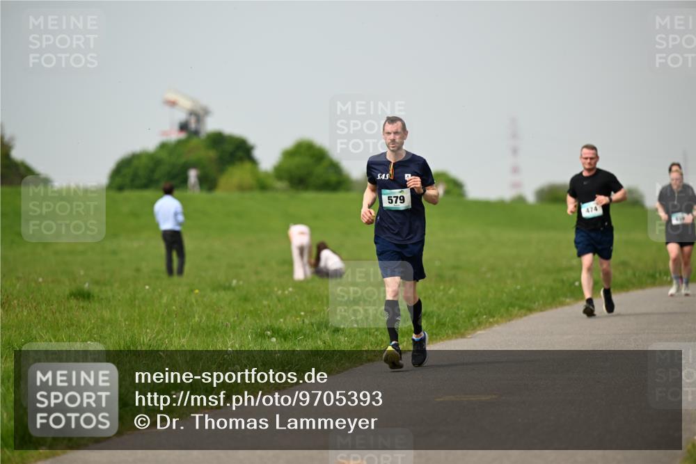 10.05.2026 - 8. Wedeler Halbmarathon Dr. Thomas Lammeyer http://msf.ph/oto/9705393 10.05.2026 11:53:55 Laufen 579, 474 meine-sportfotos.de