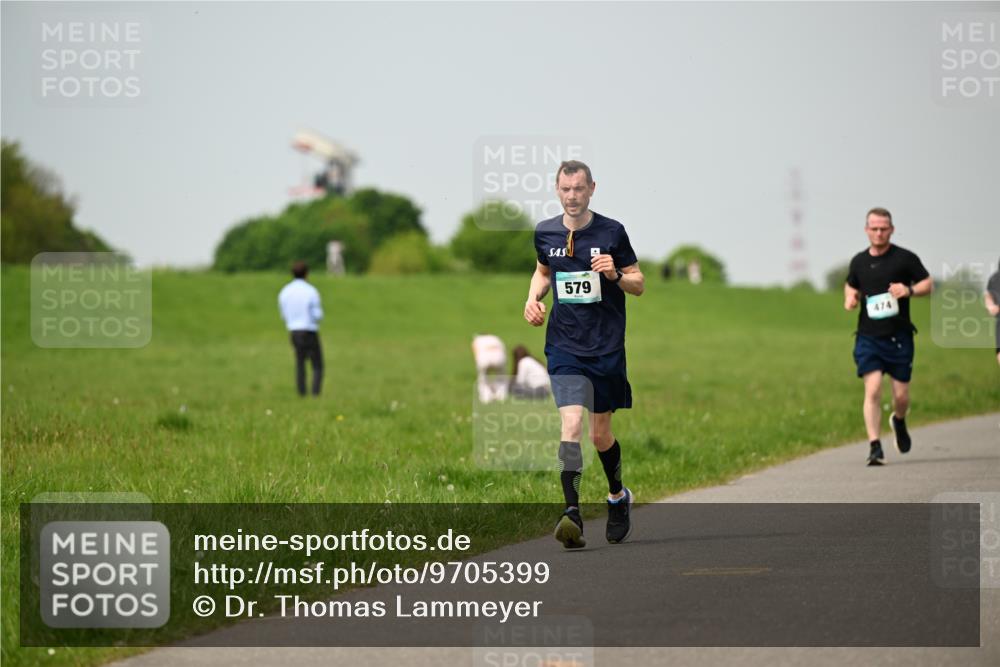 10.05.2026 - 8. Wedeler Halbmarathon Dr. Thomas Lammeyer http://msf.ph/oto/9705399 10.05.2026 11:53:56 Laufen 579 meine-sportfotos.de