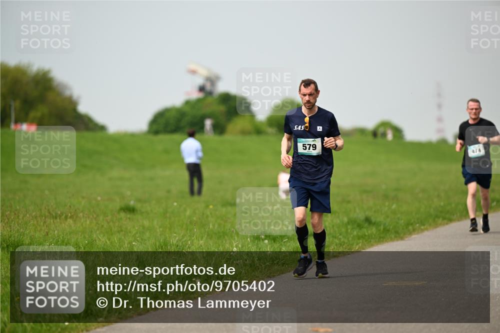 10.05.2026 - 8. Wedeler Halbmarathon Dr. Thomas Lammeyer http://msf.ph/oto/9705402 10.05.2026 11:53:56 Laufen 579, 474 meine-sportfotos.de