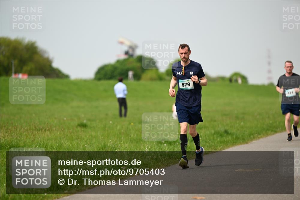 10.05.2026 - 8. Wedeler Halbmarathon Dr. Thomas Lammeyer http://msf.ph/oto/9705403 10.05.2026 11:53:56 Laufen 579, 474 meine-sportfotos.de
