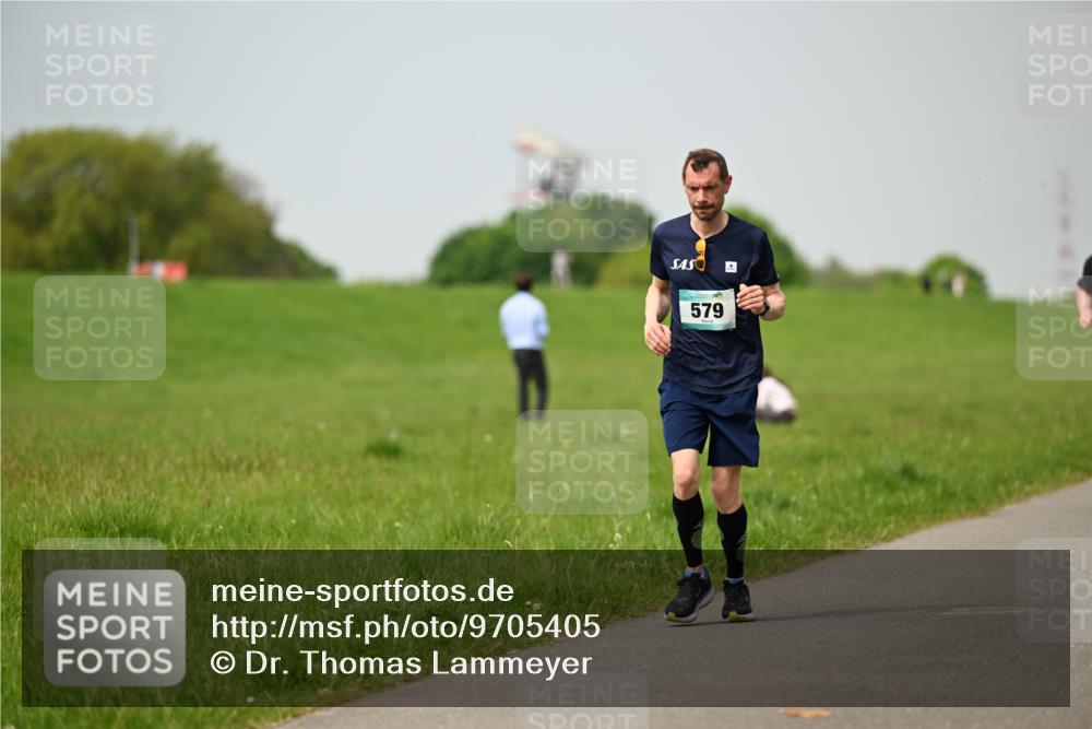 10.05.2026 - 8. Wedeler Halbmarathon Dr. Thomas Lammeyer http://msf.ph/oto/9705405 10.05.2026 11:53:57 Laufen 579 meine-sportfotos.de