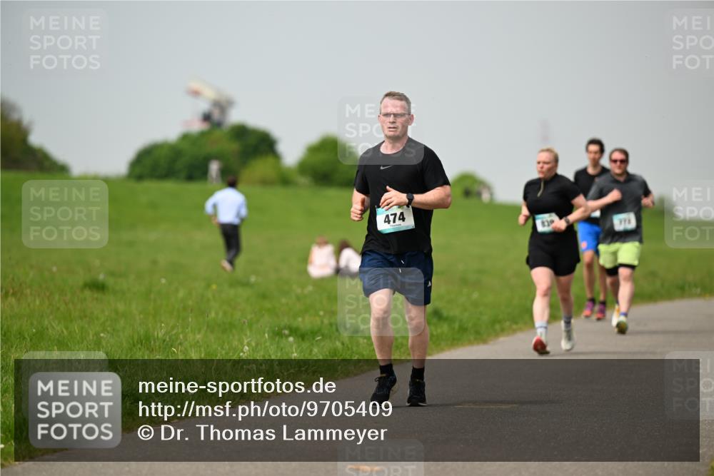 10.05.2026 - 8. Wedeler Halbmarathon Dr. Thomas Lammeyer http://msf.ph/oto/9705409 10.05.2026 11:54:01 Laufen 474 meine-sportfotos.de