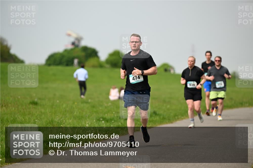 10.05.2026 - 8. Wedeler Halbmarathon Dr. Thomas Lammeyer http://msf.ph/oto/9705410 10.05.2026 11:54:01 Laufen 474, 839 meine-sportfotos.de