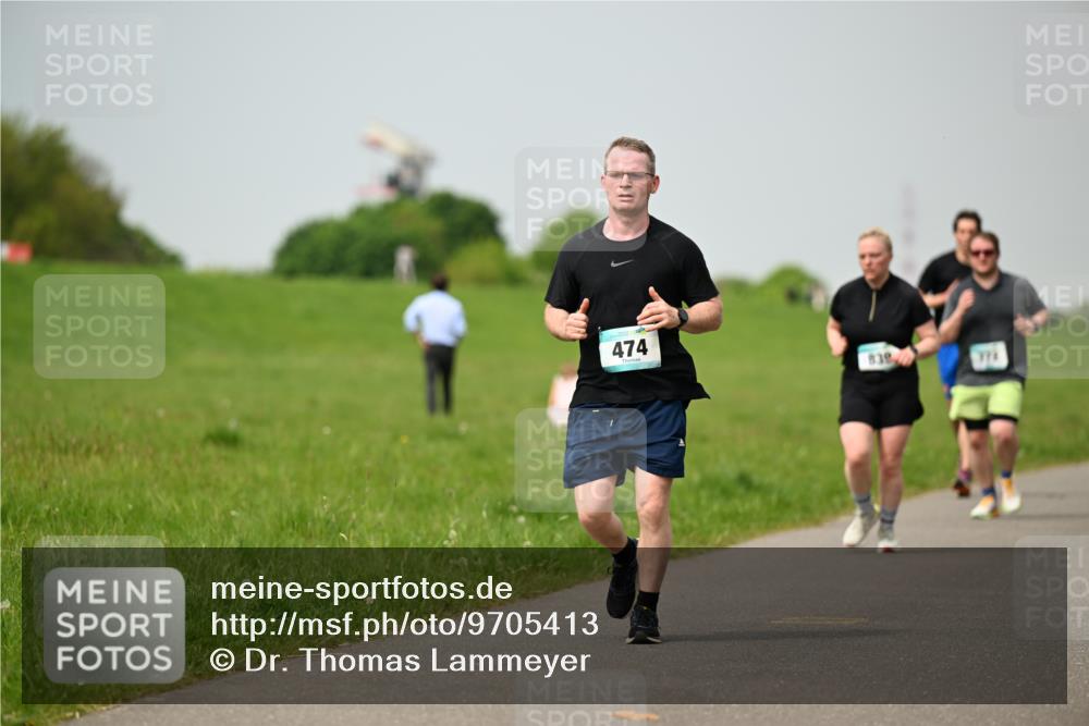 10.05.2026 - 8. Wedeler Halbmarathon Dr. Thomas Lammeyer http://msf.ph/oto/9705413 10.05.2026 11:54:02 Laufen 474, 838 meine-sportfotos.de