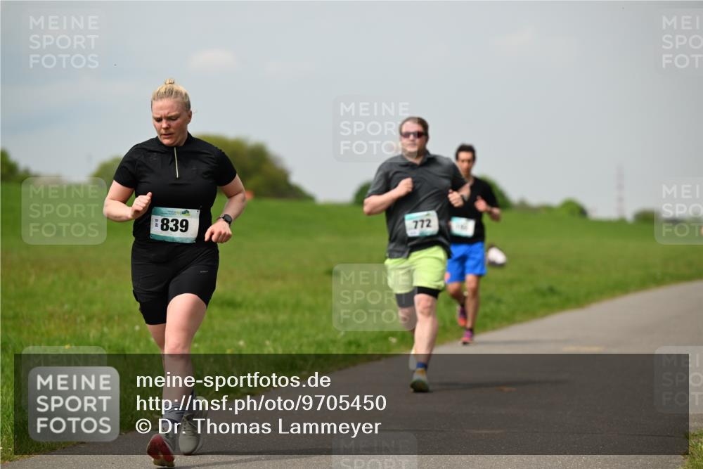 10.05.2026 - 8. Wedeler Halbmarathon Dr. Thomas Lammeyer http://msf.ph/oto/9705450 10.05.2026 11:54:08 Laufen 839, 772 meine-sportfotos.de
