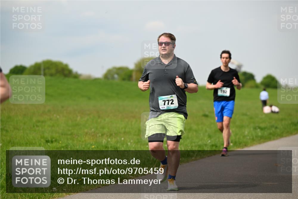 10.05.2026 - 8. Wedeler Halbmarathon Dr. Thomas Lammeyer http://msf.ph/oto/9705459 10.05.2026 11:54:10 Laufen 772, 192 meine-sportfotos.de