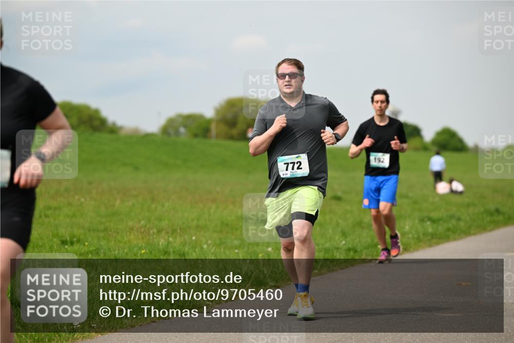 10.05.2026 - 8. Wedeler Halbmarathon Dr. Thomas Lammeyer http://msf.ph/oto/9705460 10.05.2026 11:54:10 Laufen 772, 192 meine-sportfotos.de