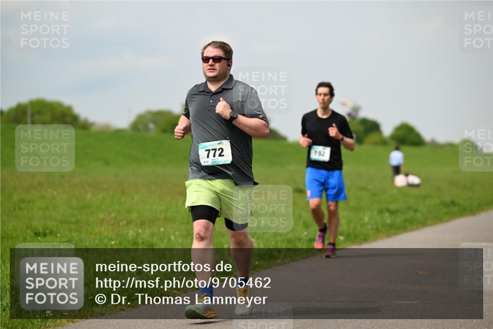 10.05.2026 - 8. Wedeler Halbmarathon Dr. Thomas Lammeyer http://msf.ph/oto/9705462 10.05.2026 11:54:10 Laufen 772, 192 meine-sportfotos.de