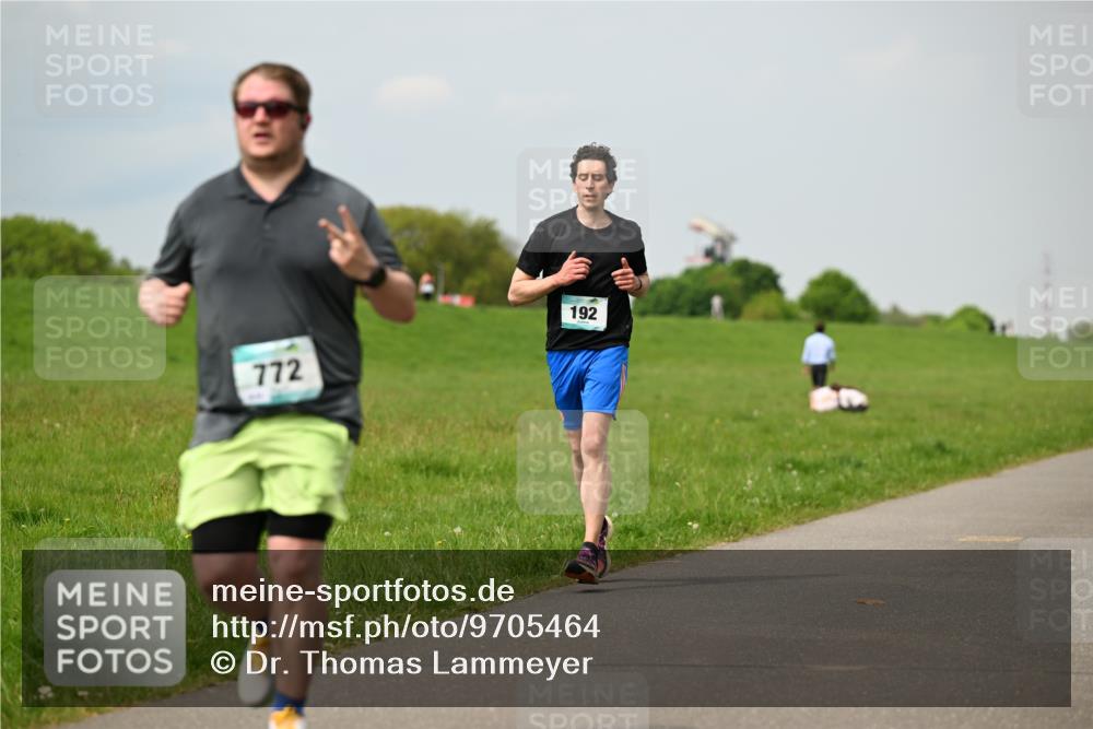 10.05.2026 - 8. Wedeler Halbmarathon Dr. Thomas Lammeyer http://msf.ph/oto/9705464 10.05.2026 11:54:11 Laufen 772, 192 meine-sportfotos.de