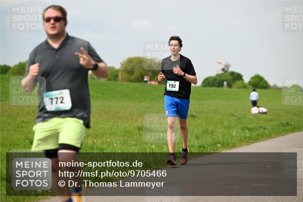10.05.2026 - 8. Wedeler Halbmarathon Dr. Thomas Lammeyer http://msf.ph/oto/9705466 10.05.2026 11:54:11 Laufen 772, 192 meine-sportfotos.de