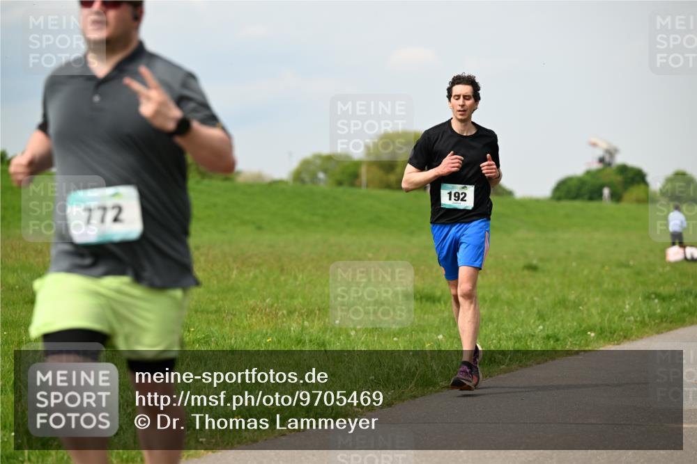 10.05.2026 - 8. Wedeler Halbmarathon Dr. Thomas Lammeyer http://msf.ph/oto/9705469 10.05.2026 11:54:11 Laufen 772, 192 meine-sportfotos.de