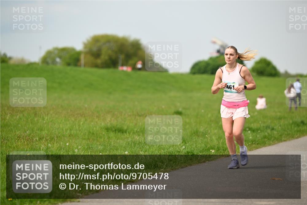 10.05.2026 - 8. Wedeler Halbmarathon Dr. Thomas Lammeyer http://msf.ph/oto/9705478 10.05.2026 11:54:19 Laufen 461 meine-sportfotos.de
