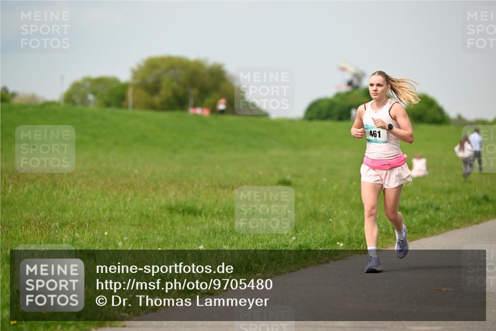 10.05.2026 - 8. Wedeler Halbmarathon Dr. Thomas Lammeyer http://msf.ph/oto/9705480 10.05.2026 11:54:18 Laufen 461 meine-sportfotos.de