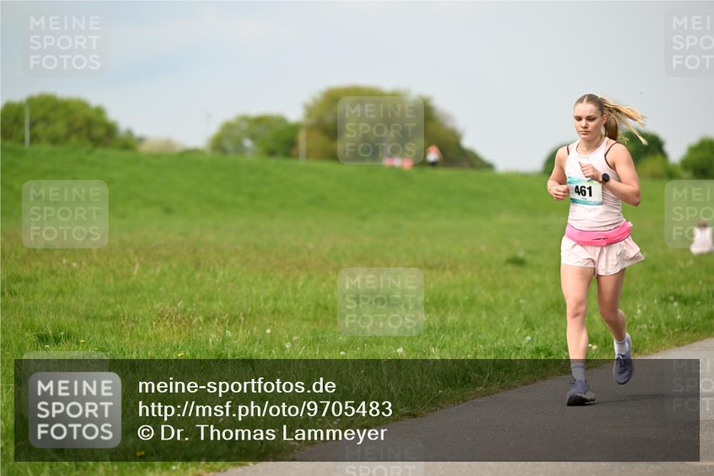 10.05.2026 - 8. Wedeler Halbmarathon Dr. Thomas Lammeyer http://msf.ph/oto/9705483 10.05.2026 11:54:19 Laufen 461 meine-sportfotos.de
