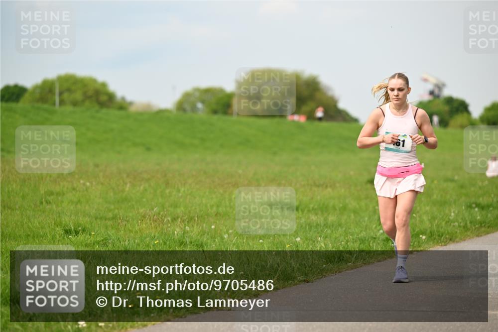 10.05.2026 - 8. Wedeler Halbmarathon Dr. Thomas Lammeyer http://msf.ph/oto/9705486 10.05.2026 11:54:20 Laufen  meine-sportfotos.de