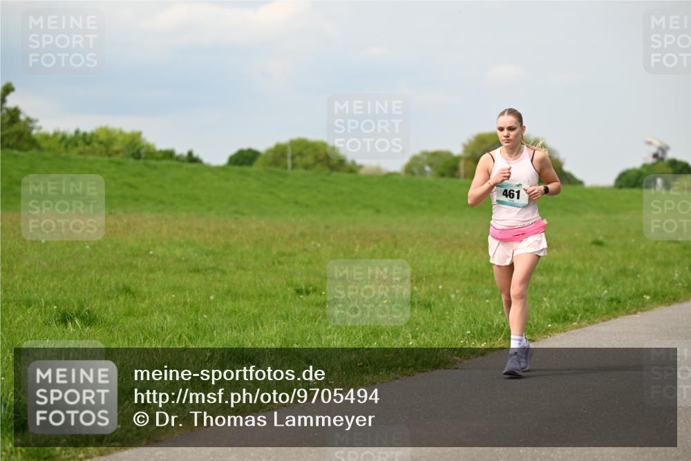 10.05.2026 - 8. Wedeler Halbmarathon Dr. Thomas Lammeyer http://msf.ph/oto/9705494 10.05.2026 11:54:21 Laufen 461 meine-sportfotos.de