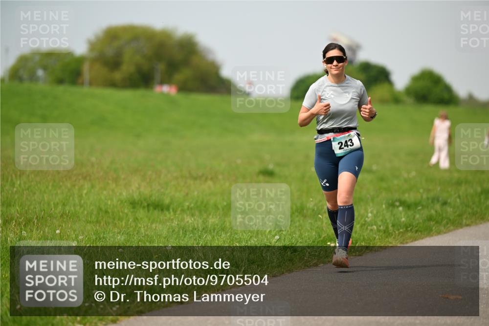 10.05.2026 - 8. Wedeler Halbmarathon Dr. Thomas Lammeyer http://msf.ph/oto/9705504 10.05.2026 11:54:30 Laufen 243 meine-sportfotos.de