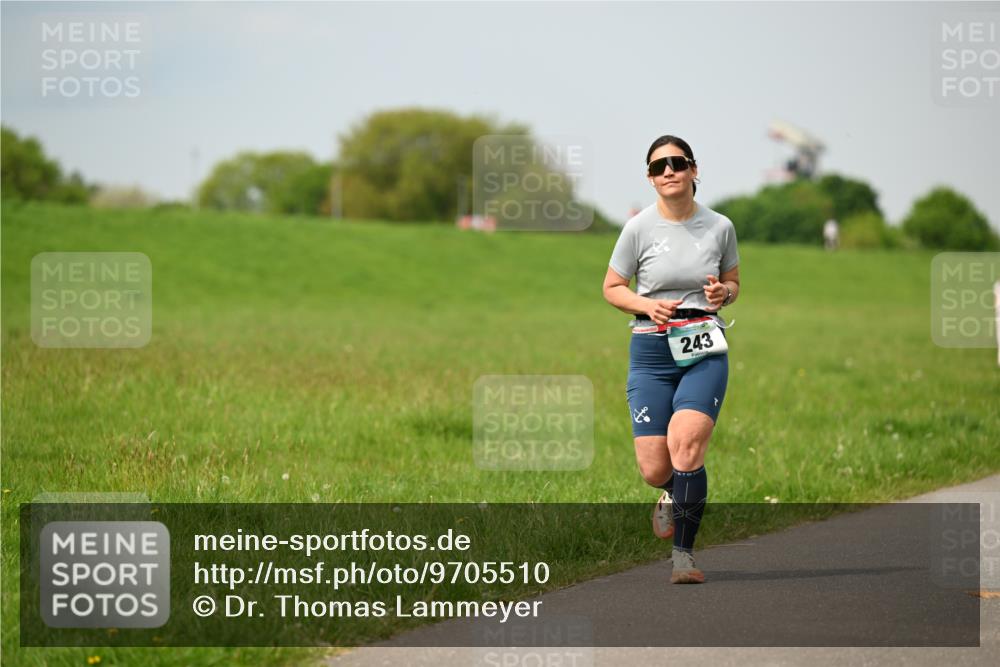 10.05.2026 - 8. Wedeler Halbmarathon Dr. Thomas Lammeyer http://msf.ph/oto/9705510 10.05.2026 11:54:31 Laufen 243 meine-sportfotos.de