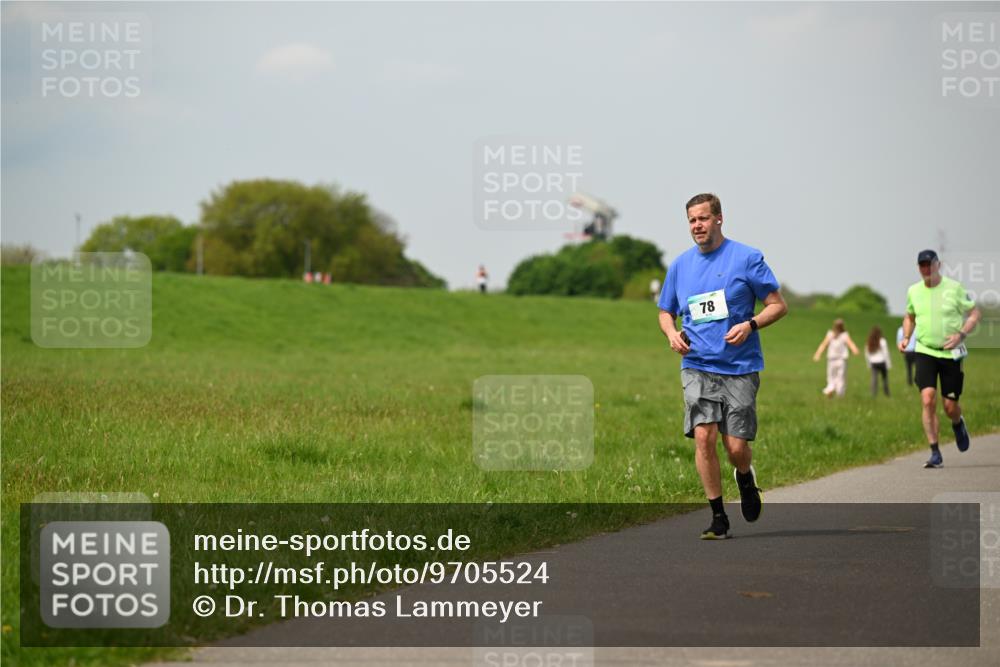 10.05.2026 - 8. Wedeler Halbmarathon Dr. Thomas Lammeyer http://msf.ph/oto/9705524 10.05.2026 11:54:34 Laufen  meine-sportfotos.de