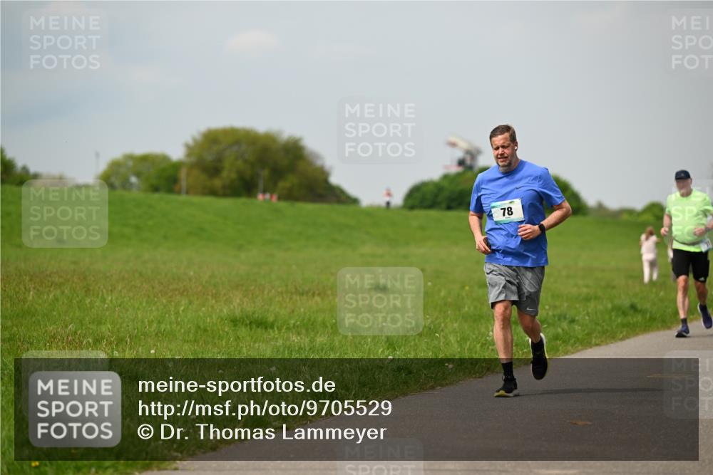 10.05.2026 - 8. Wedeler Halbmarathon Dr. Thomas Lammeyer http://msf.ph/oto/9705529 10.05.2026 11:54:35 Laufen  meine-sportfotos.de