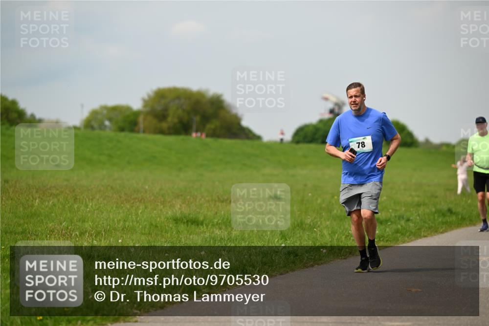 10.05.2026 - 8. Wedeler Halbmarathon Dr. Thomas Lammeyer http://msf.ph/oto/9705530 10.05.2026 11:54:35 Laufen  meine-sportfotos.de