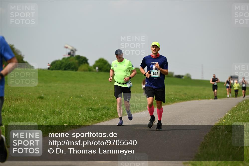 10.05.2026 - 8. Wedeler Halbmarathon Dr. Thomas Lammeyer http://msf.ph/oto/9705540 10.05.2026 11:54:38 Laufen 531 meine-sportfotos.de