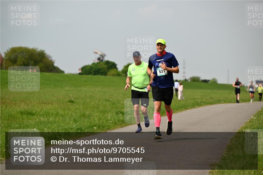 10.05.2026 - 8. Wedeler Halbmarathon Dr. Thomas Lammeyer http://msf.ph/oto/9705545 10.05.2026 11:54:38 Laufen 2026, 531 meine-sportfotos.de