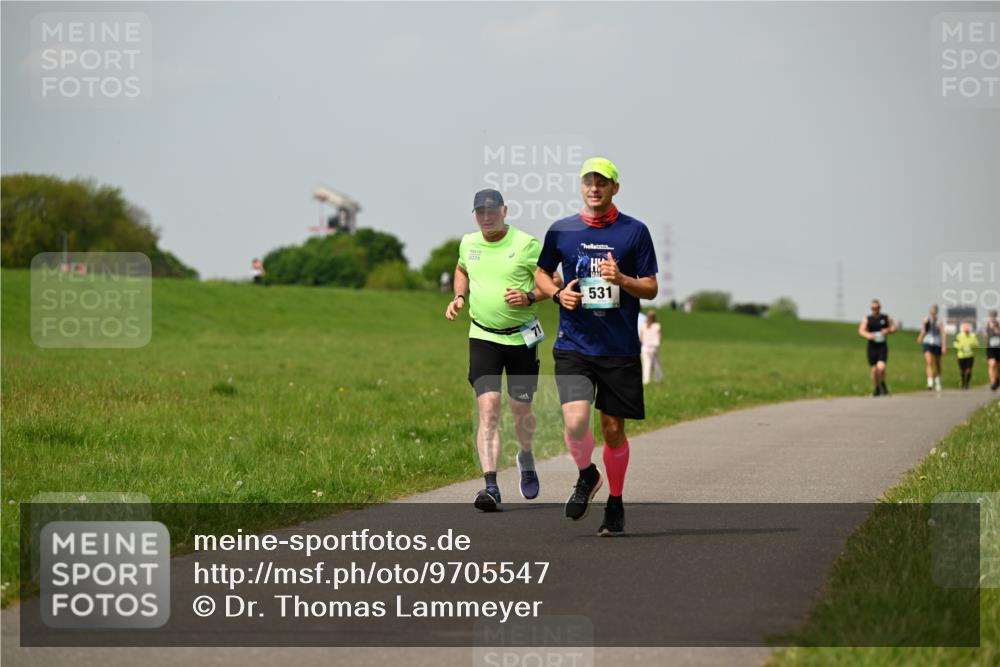 10.05.2026 - 8. Wedeler Halbmarathon Dr. Thomas Lammeyer http://msf.ph/oto/9705547 10.05.2026 11:54:38 Laufen 531 meine-sportfotos.de