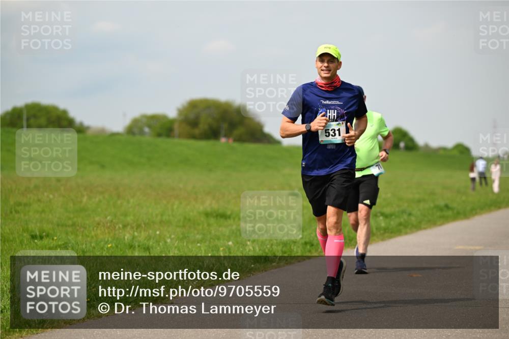 10.05.2026 - 8. Wedeler Halbmarathon Dr. Thomas Lammeyer http://msf.ph/oto/9705559 10.05.2026 11:54:40 Laufen 531 meine-sportfotos.de