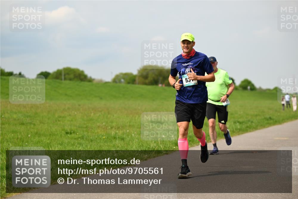 10.05.2026 - 8. Wedeler Halbmarathon Dr. Thomas Lammeyer http://msf.ph/oto/9705561 10.05.2026 11:54:40 Laufen  meine-sportfotos.de