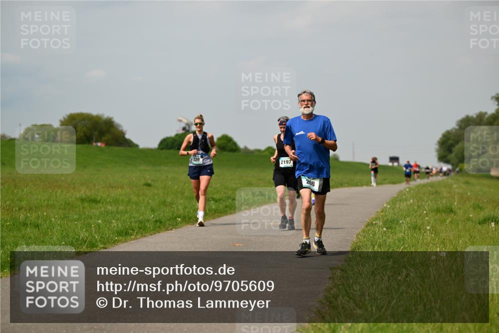 10.05.2026 - 8. Wedeler Halbmarathon Dr. Thomas Lammeyer http://msf.ph/oto/9705609 10.05.2026 11:55:02 Laufen 320, 2197, 268 meine-sportfotos.de