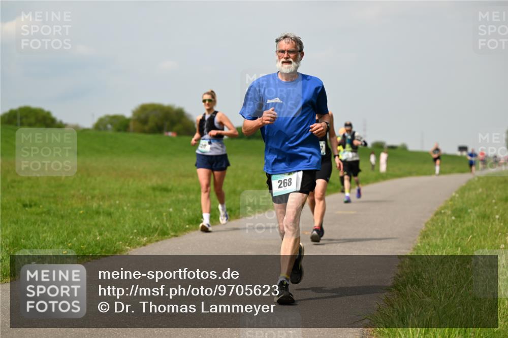 10.05.2026 - 8. Wedeler Halbmarathon Dr. Thomas Lammeyer http://msf.ph/oto/9705623 10.05.2026 11:55:03 Laufen 268 meine-sportfotos.de