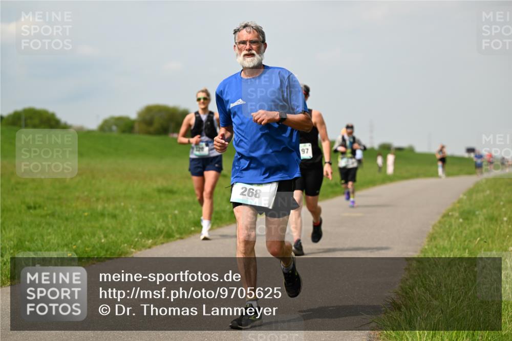 10.05.2026 - 8. Wedeler Halbmarathon Dr. Thomas Lammeyer http://msf.ph/oto/9705625 10.05.2026 11:55:04 Laufen 268 meine-sportfotos.de