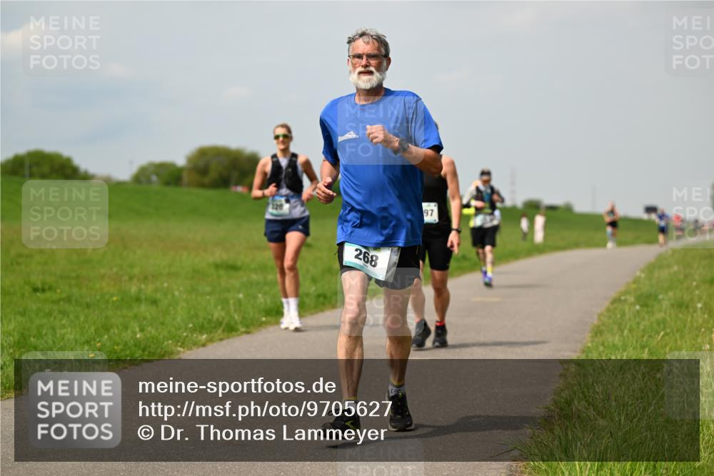 10.05.2026 - 8. Wedeler Halbmarathon Dr. Thomas Lammeyer http://msf.ph/oto/9705627 10.05.2026 11:55:04 Laufen 268 meine-sportfotos.de