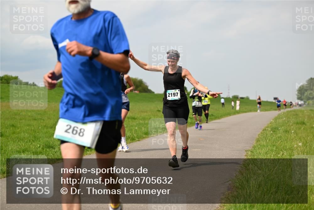 10.05.2026 - 8. Wedeler Halbmarathon Dr. Thomas Lammeyer http://msf.ph/oto/9705632 10.05.2026 11:55:05 Laufen 268, 2197 meine-sportfotos.de