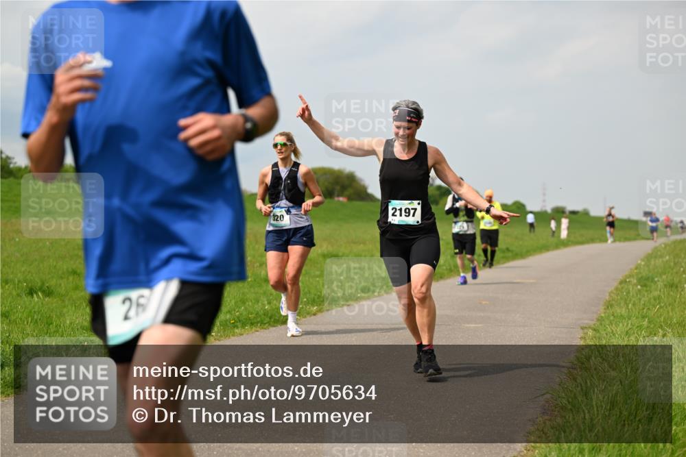 10.05.2026 - 8. Wedeler Halbmarathon Dr. Thomas Lammeyer http://msf.ph/oto/9705634 10.05.2026 11:55:05 Laufen 320, 2197 meine-sportfotos.de