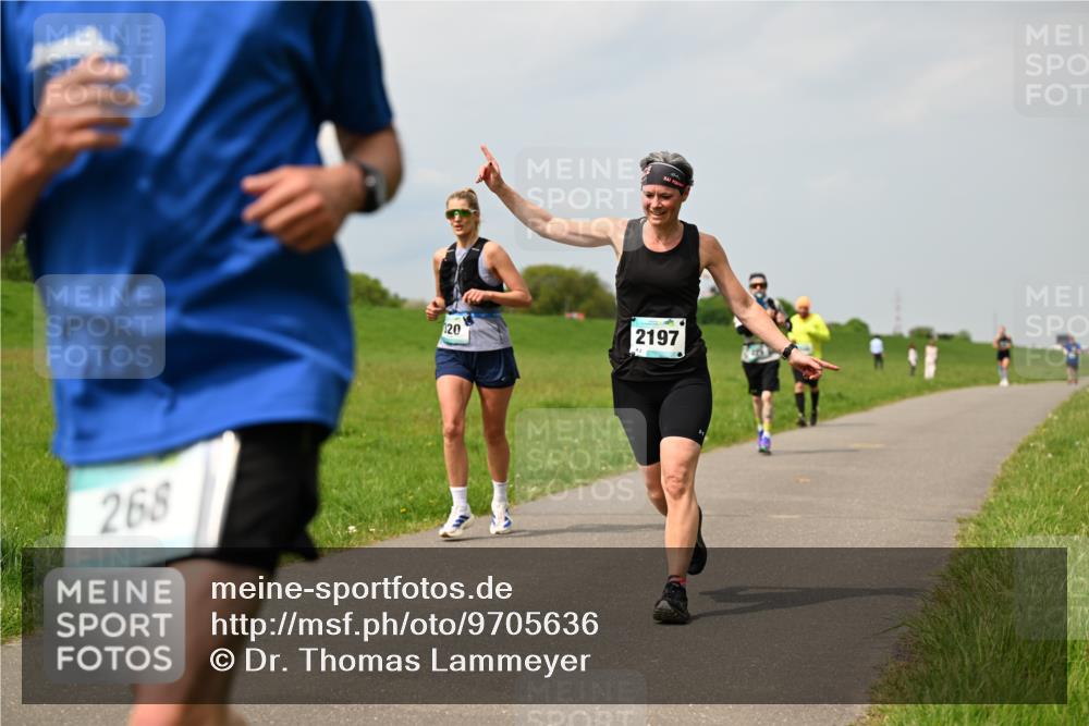 10.05.2026 - 8. Wedeler Halbmarathon Dr. Thomas Lammeyer http://msf.ph/oto/9705636 10.05.2026 11:55:06 Laufen 268, 2197 meine-sportfotos.de