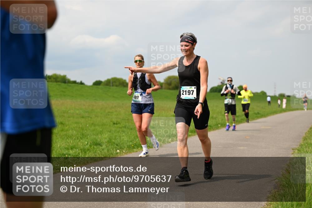 10.05.2026 - 8. Wedeler Halbmarathon Dr. Thomas Lammeyer http://msf.ph/oto/9705637 10.05.2026 11:55:06 Laufen 320, 2197 meine-sportfotos.de