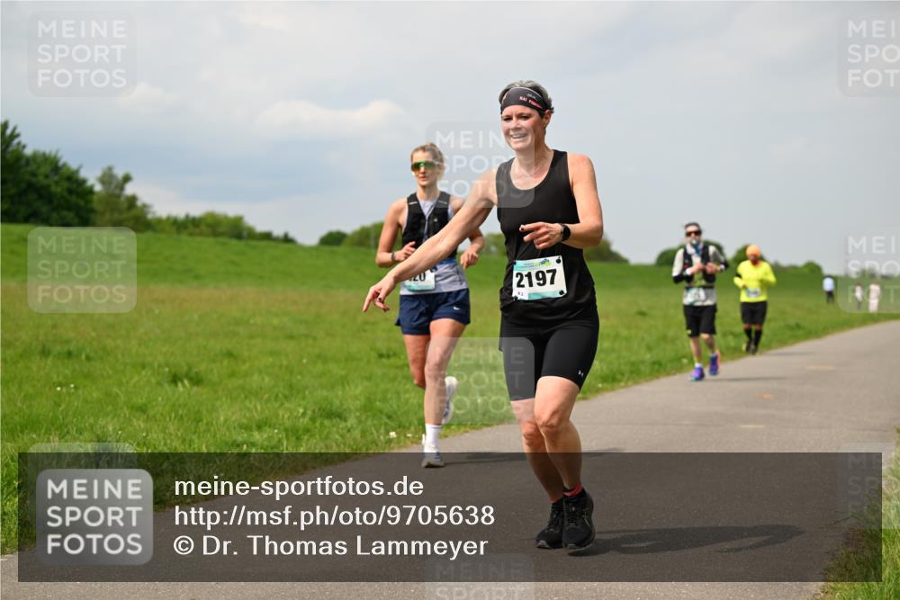 10.05.2026 - 8. Wedeler Halbmarathon Dr. Thomas Lammeyer http://msf.ph/oto/9705638 10.05.2026 11:55:06 Laufen 2197 meine-sportfotos.de