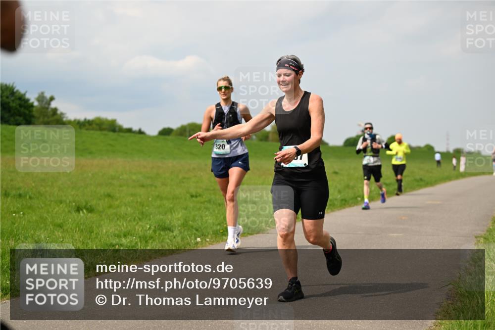 10.05.2026 - 8. Wedeler Halbmarathon Dr. Thomas Lammeyer http://msf.ph/oto/9705639 10.05.2026 11:55:06 Laufen 320 meine-sportfotos.de