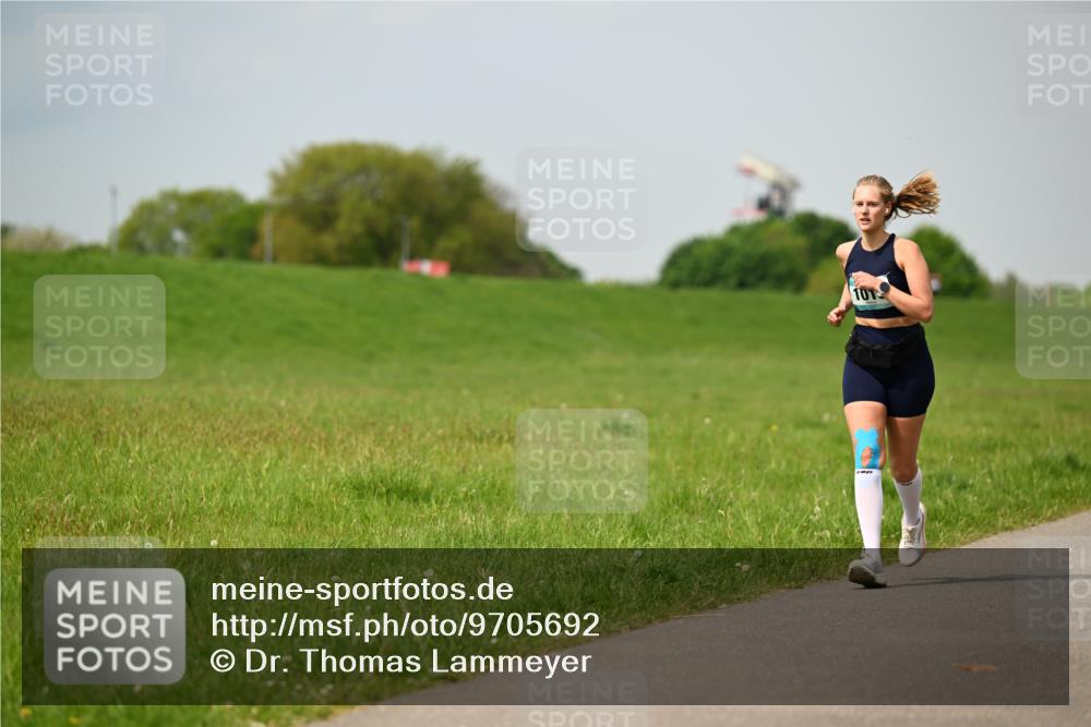 10.05.2026 - 8. Wedeler Halbmarathon Dr. Thomas Lammeyer http://msf.ph/oto/9705692 10.05.2026 11:55:21 Laufen 101 meine-sportfotos.de