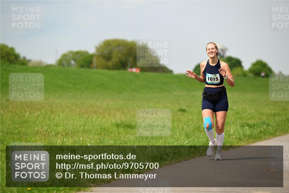 10.05.2026 - 8. Wedeler Halbmarathon Dr. Thomas Lammeyer http://msf.ph/oto/9705700 10.05.2026 11:55:22 Laufen 1015 meine-sportfotos.de