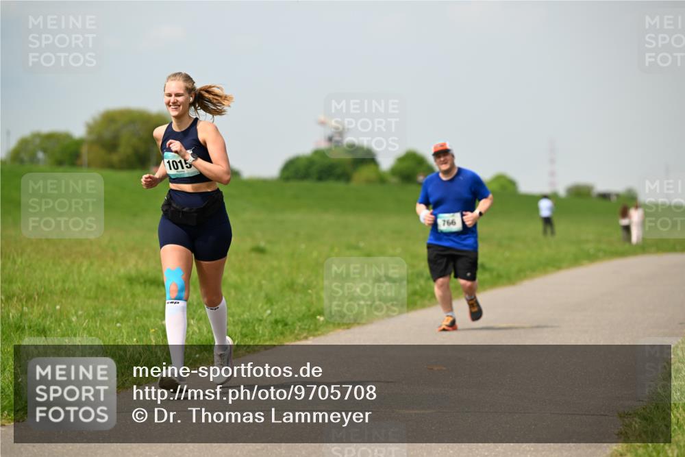 10.05.2026 - 8. Wedeler Halbmarathon Dr. Thomas Lammeyer http://msf.ph/oto/9705708 10.05.2026 11:55:24 Laufen 1015, 766 meine-sportfotos.de