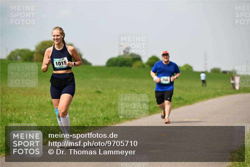10.05.2026 - 8. Wedeler Halbmarathon Dr. Thomas Lammeyer http://msf.ph/oto/9705710 10.05.2026 11:55:24 Laufen 1015, 766 meine-sportfotos.de