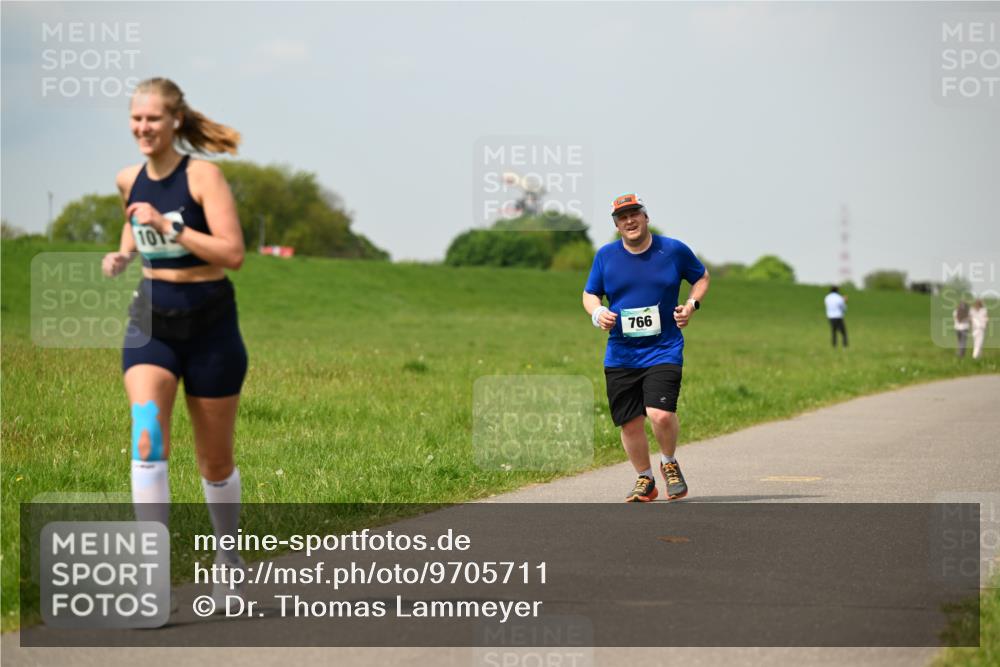 10.05.2026 - 8. Wedeler Halbmarathon Dr. Thomas Lammeyer http://msf.ph/oto/9705711 10.05.2026 11:55:24 Laufen 766 meine-sportfotos.de