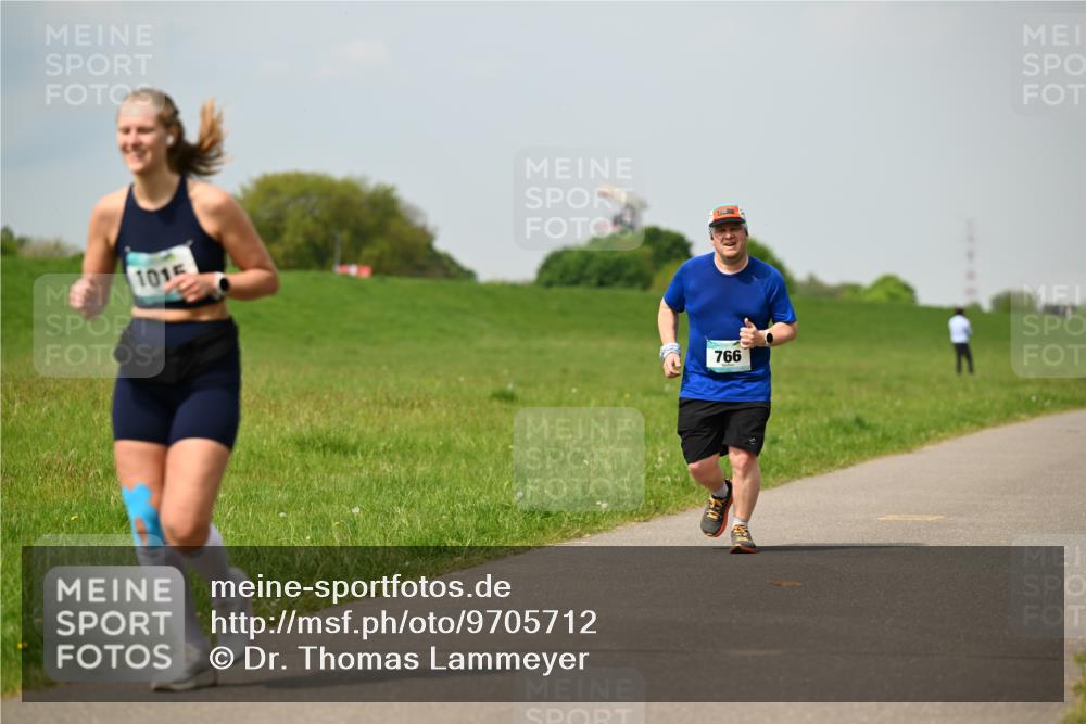10.05.2026 - 8. Wedeler Halbmarathon Dr. Thomas Lammeyer http://msf.ph/oto/9705712 10.05.2026 11:55:25 Laufen 101, 766 meine-sportfotos.de
