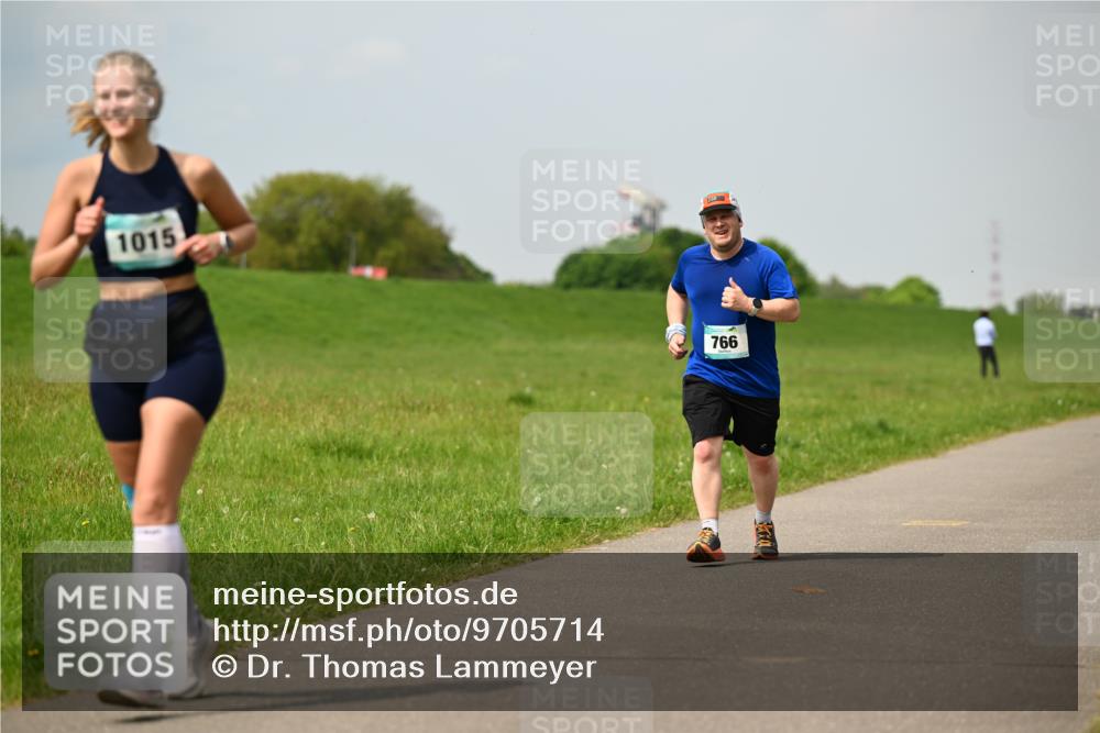10.05.2026 - 8. Wedeler Halbmarathon Dr. Thomas Lammeyer http://msf.ph/oto/9705714 10.05.2026 11:55:25 Laufen 1015, 766 meine-sportfotos.de