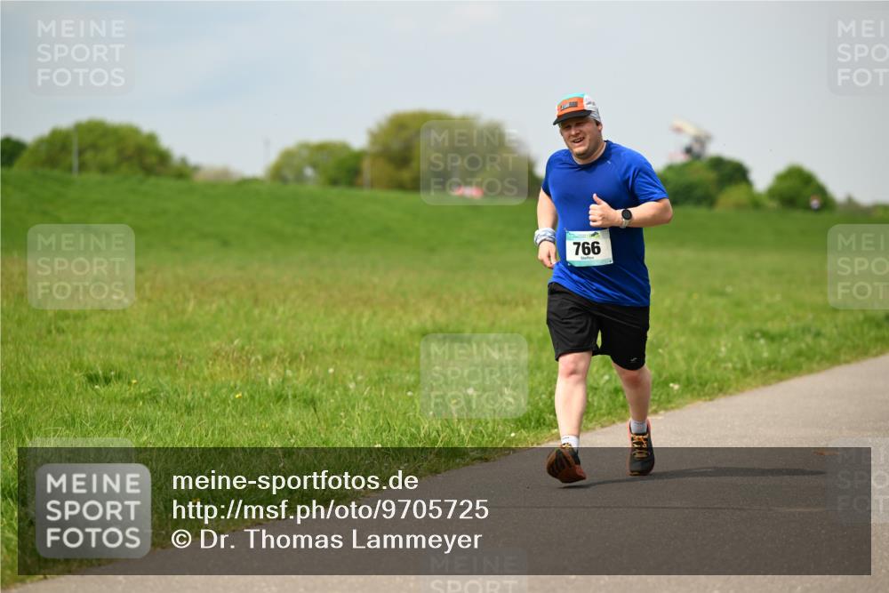 10.05.2026 - 8. Wedeler Halbmarathon Dr. Thomas Lammeyer http://msf.ph/oto/9705725 10.05.2026 11:55:26 Laufen 766 meine-sportfotos.de